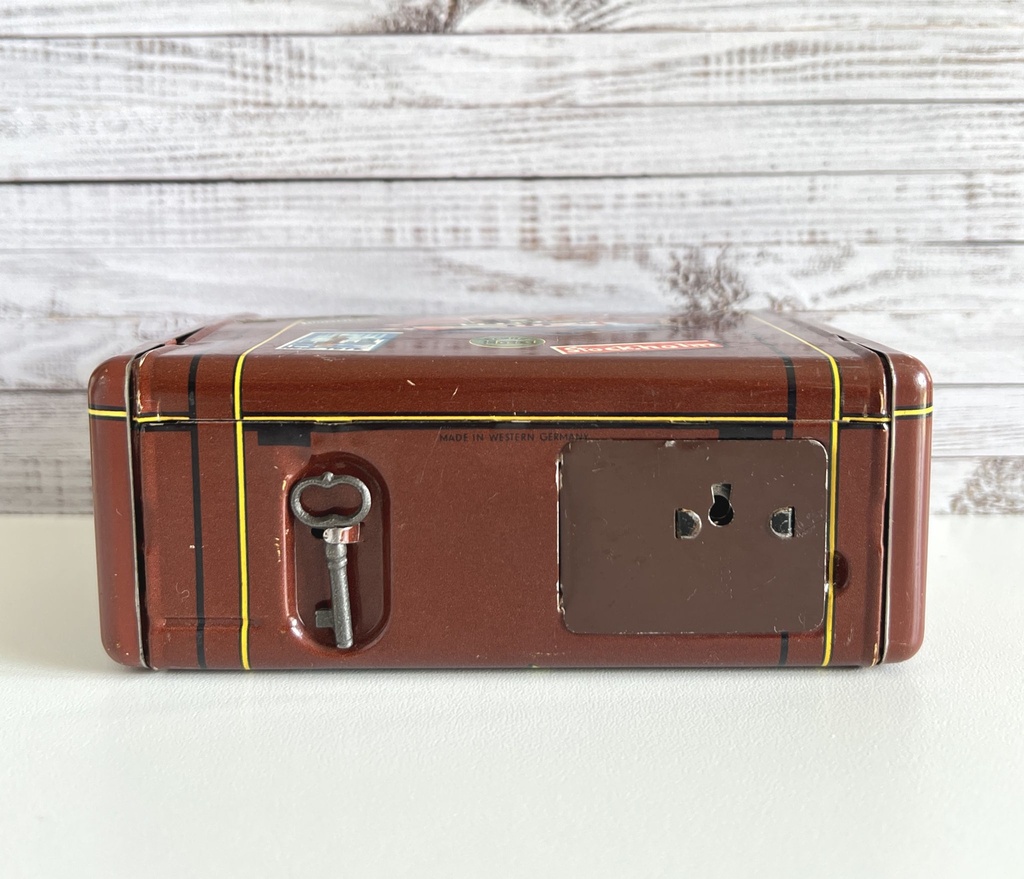 Tirelire en métal en forme de valise - Western Germany