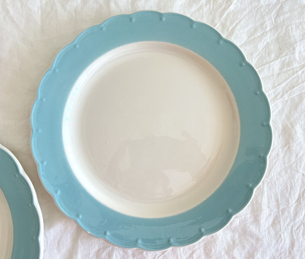 Lot de 2 grandes assiettes de service Boch Festival Opaline bleu