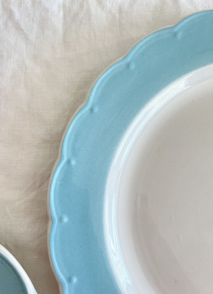 Lot de 2 grandes assiettes de service Boch Festival Opaline bleu