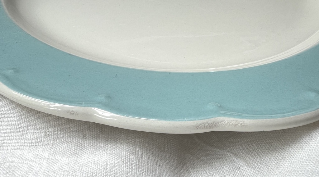 Lot de 2 grandes assiettes de service Boch Festival Opaline bleu