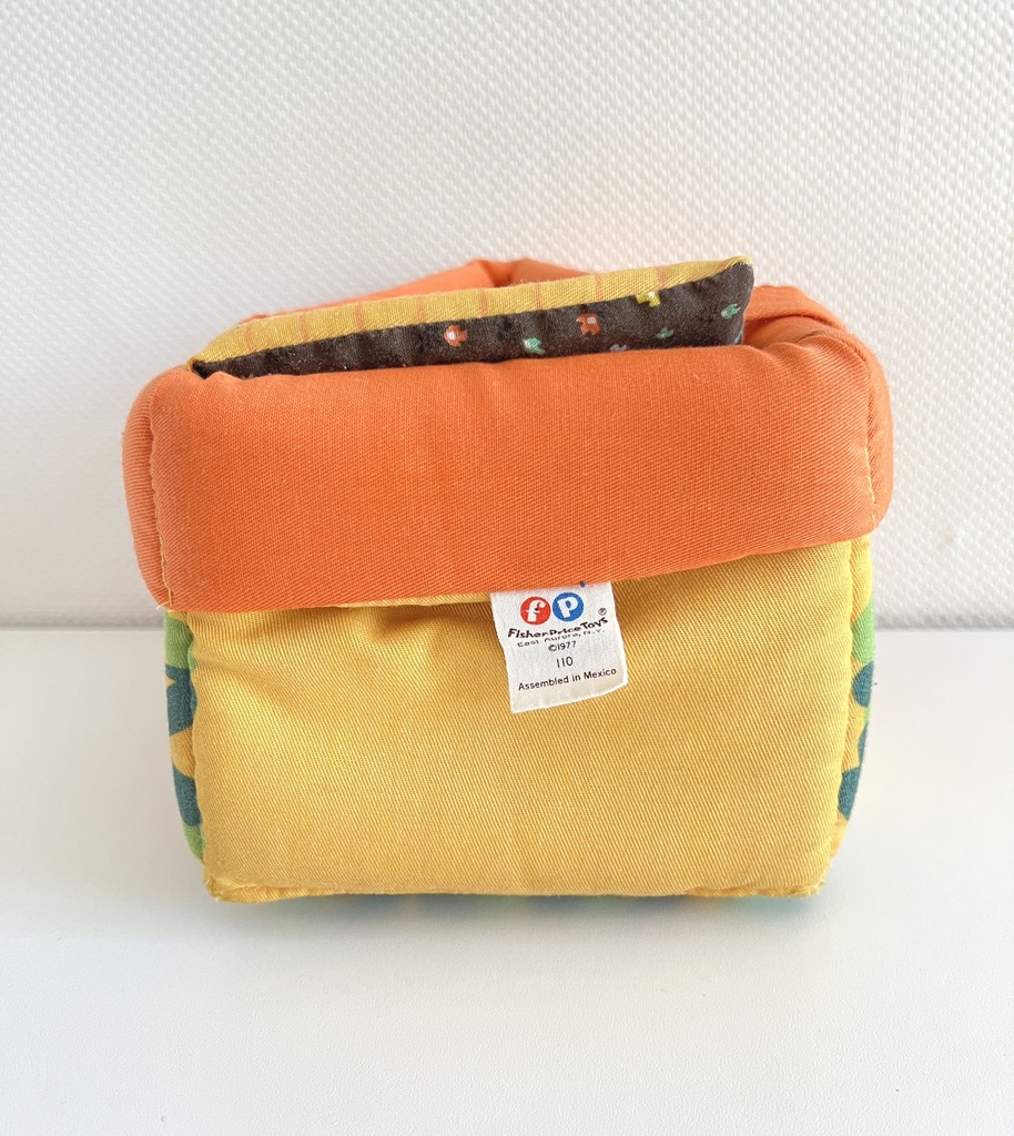 Peluche Puppy chiot dans sa niche - Fisher-Price 1977