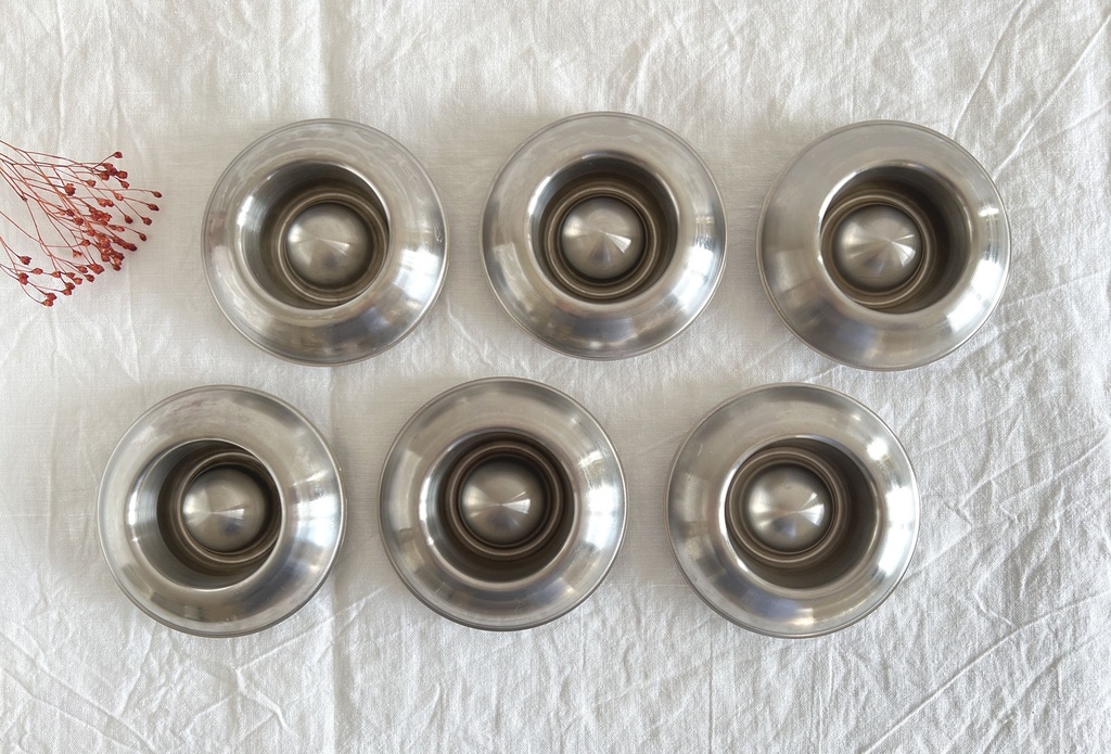 Ensemble de 6 coquetiers ronds en inox Menagia Baes