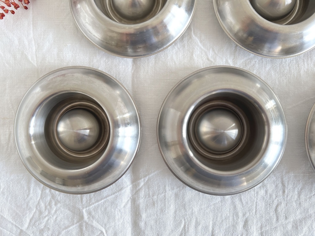 Ensemble de 6 coquetiers ronds en inox Menagia Baes