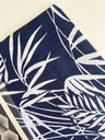 Taie bleu foncé à motif de feuilles de palmier blanches Du Pont