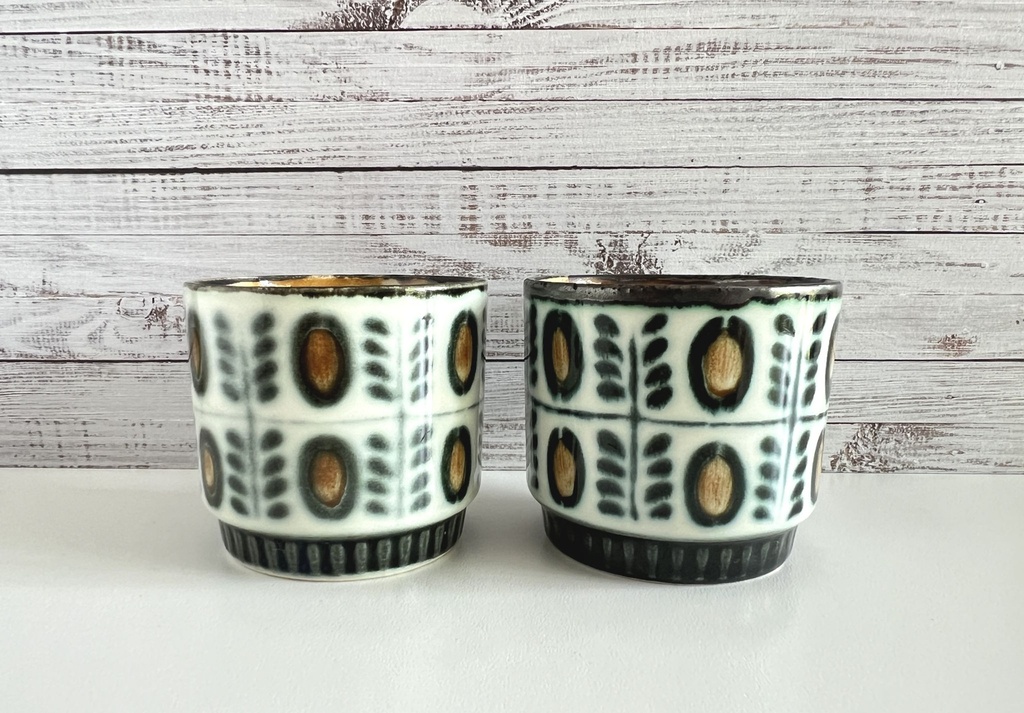 Lot de 2 petites tasses Boch Delta Noix