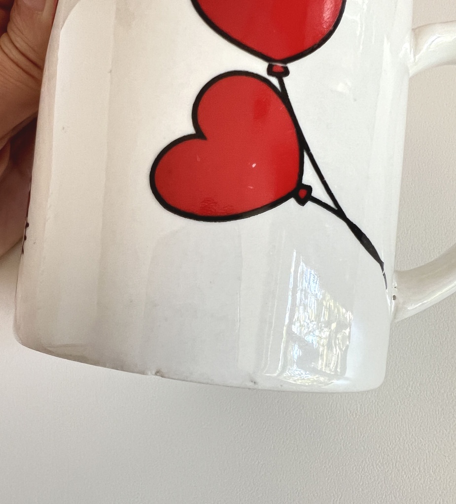 Tasse Hello Kitty avec ballons en forme de cœur - Sanrio 2011