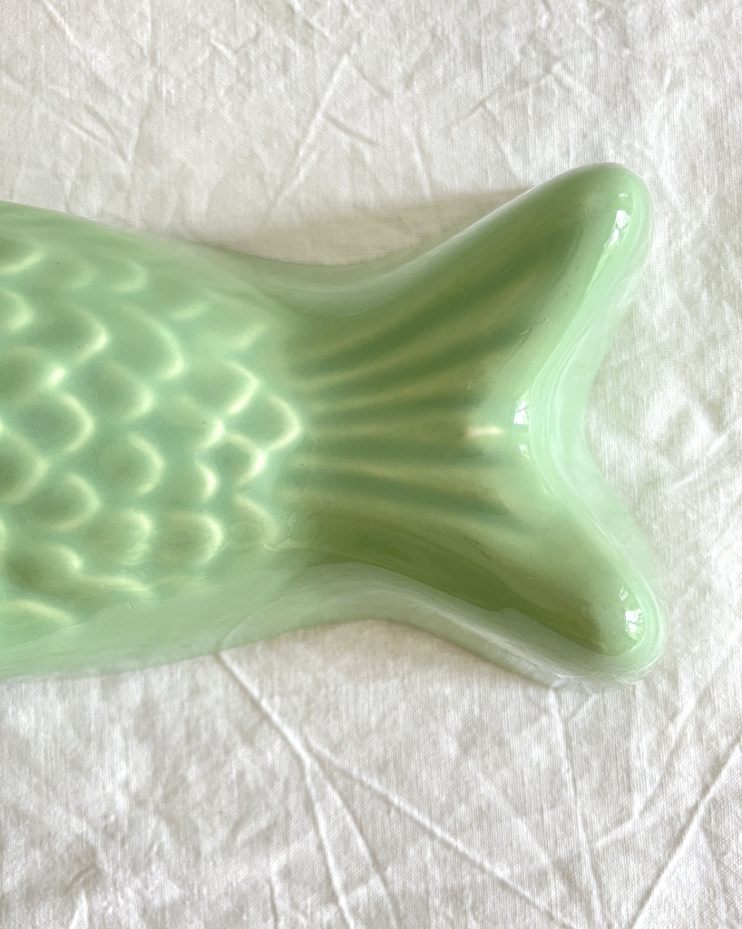 Moule à pudding en céramique en forme de poisson vert amande