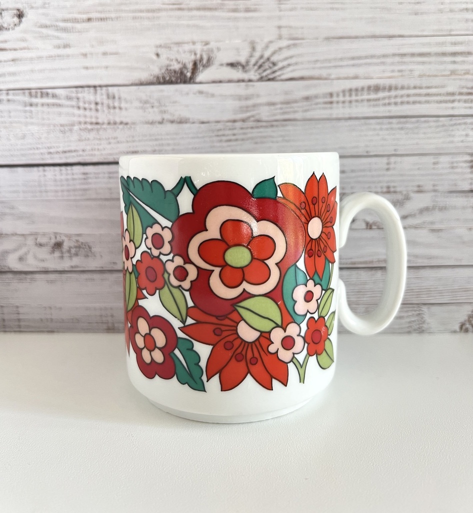 Tasse fleurie dans les tons rouges Bavaria