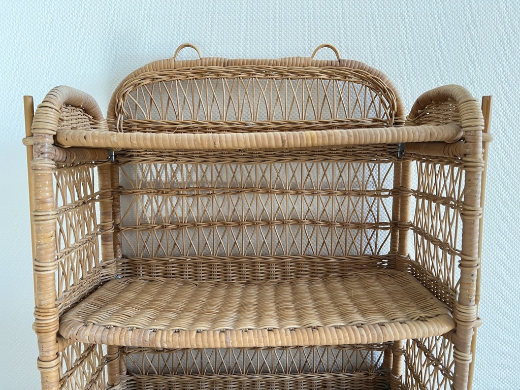 Étagère en rotin pliable