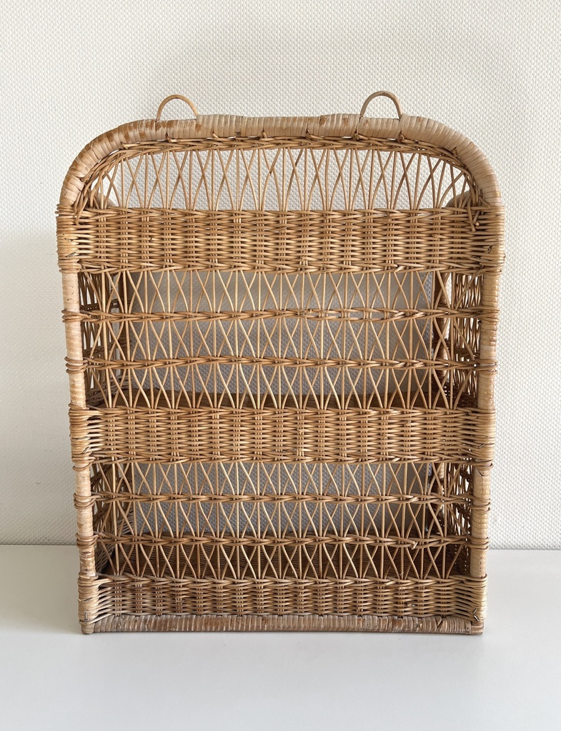 Étagère en rotin pliable