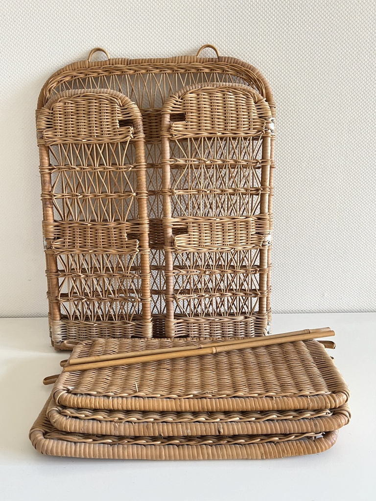 Étagère en rotin pliable