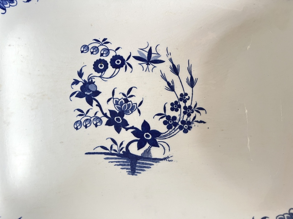 Plat ovale à anses Boch Grand Bouquet