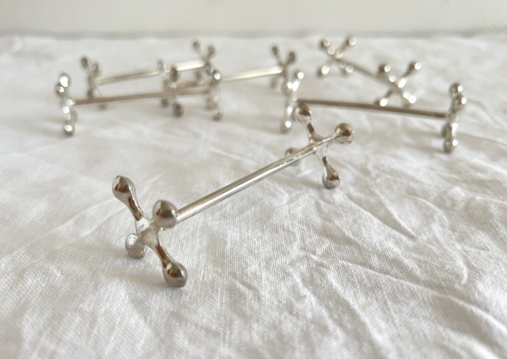 Ensemble de 6 porte-couteaux croisillons en métal