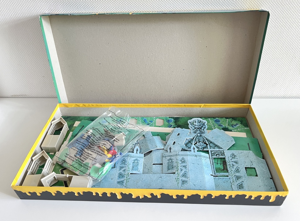 Jeu de société Chair de poule Terreur au Cimetière - 1996