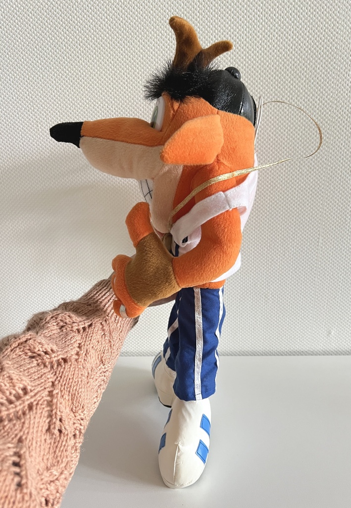 Peluche Crash Bandicoot rappeur