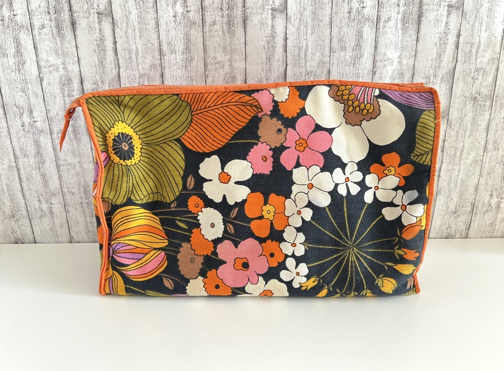Trousse de toilette fleurie