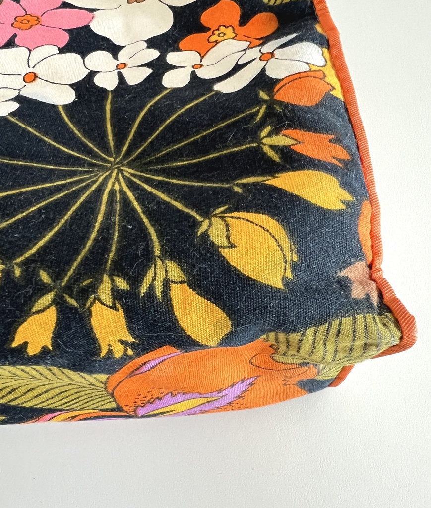 Trousse de toilette fleurie