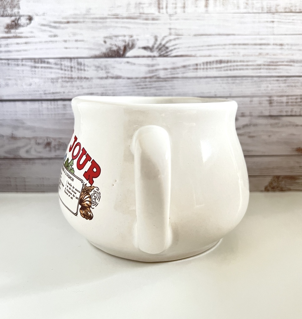 Bol à soupe avec liste d'ingrédients