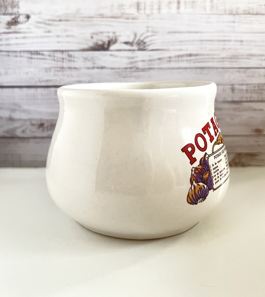 Bol à soupe avec liste d'ingrédients