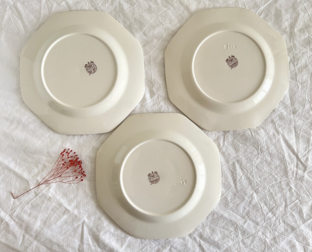 Lot de 4 assiettes plates Boch Art déco (décor 1206)