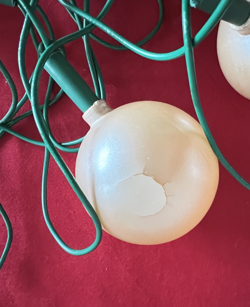 Guirlande lumineuse avec boules de Noël Disney