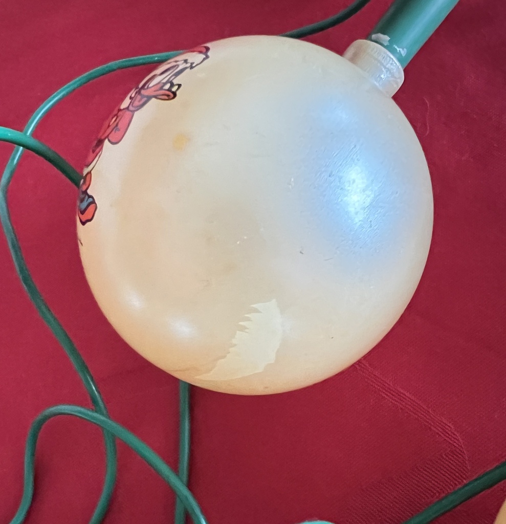 Guirlande lumineuse avec boules de Noël Disney