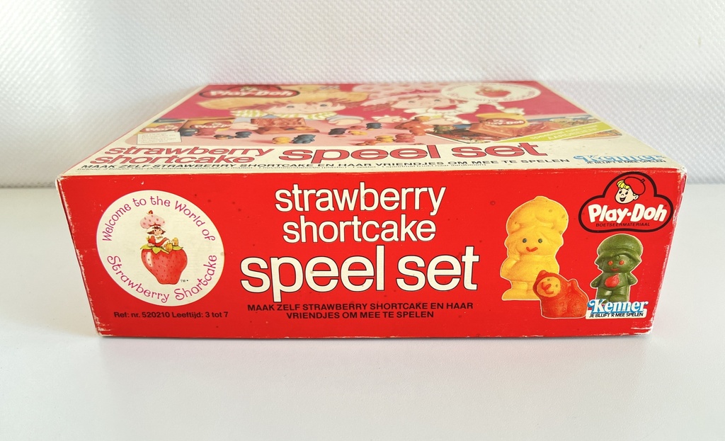 Play-Doh Charlotte aux fraises