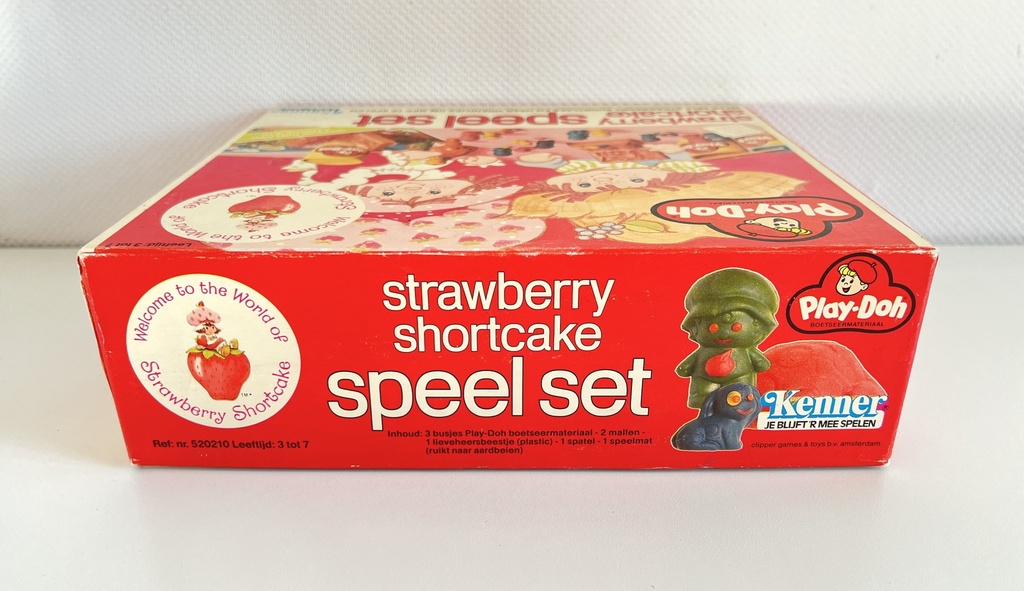 Play-Doh Charlotte aux fraises