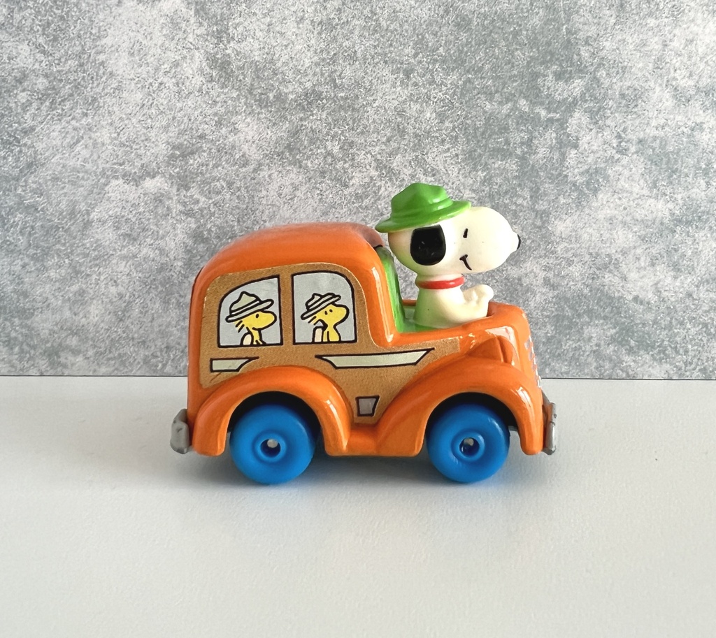 Voiture modèle réduit Snoopy - Peanuts 1966 / 1971