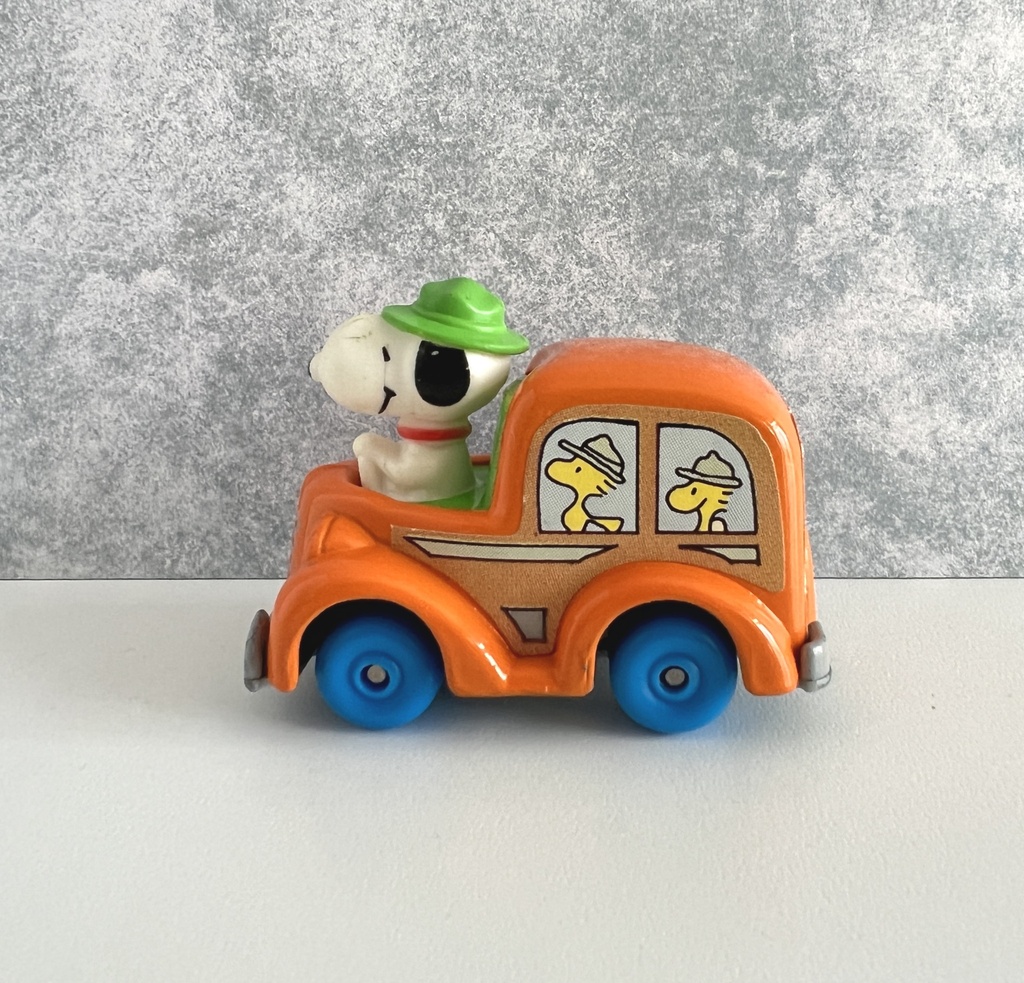Voiture modèle réduit Snoopy - Peanuts 1966 / 1971