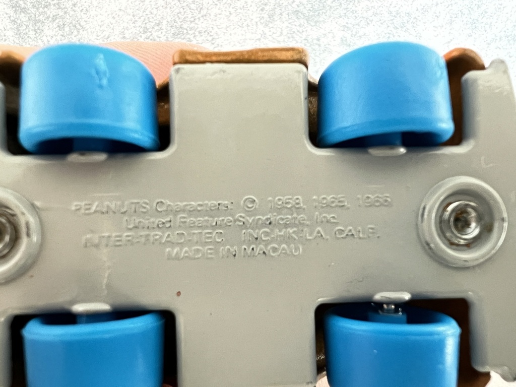 Voiture modèle réduit Snoopy - Peanuts 1966 / 1971