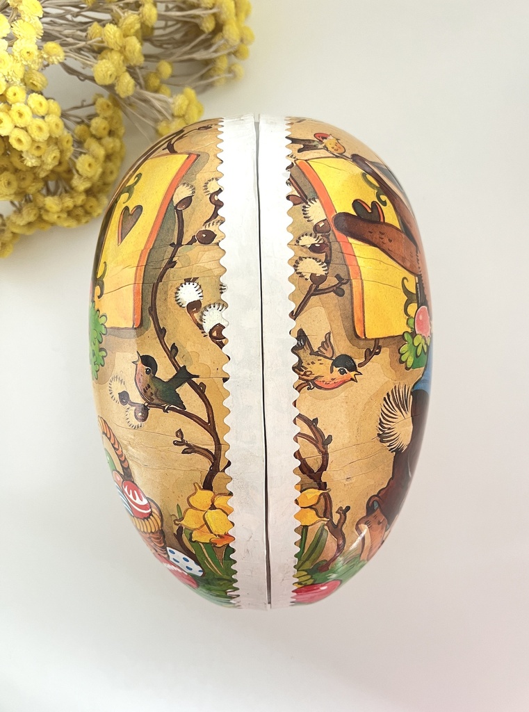 Grande boîte œuf en carton / papier mâché