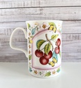 Tasse Roy Kirkham Prunus fait de cerises et de papillons