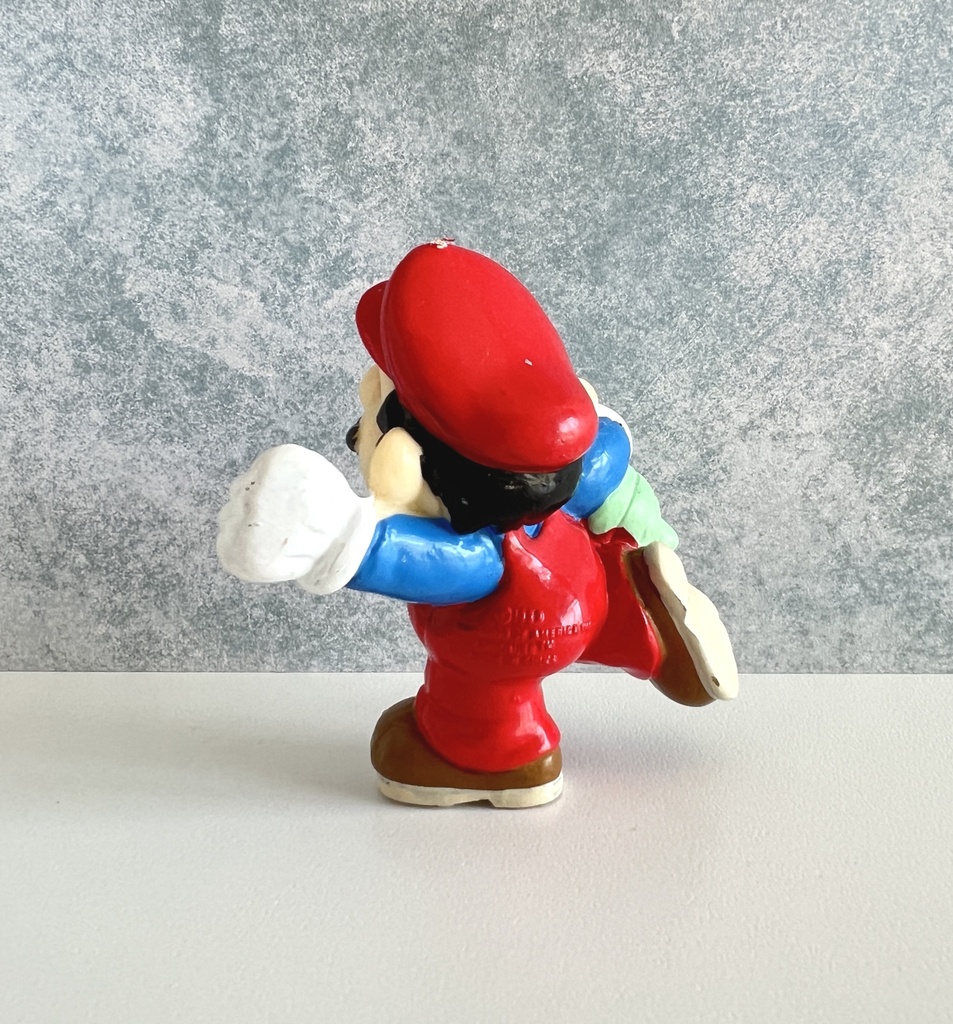 Figurine Mario avec navet - Applause 1989