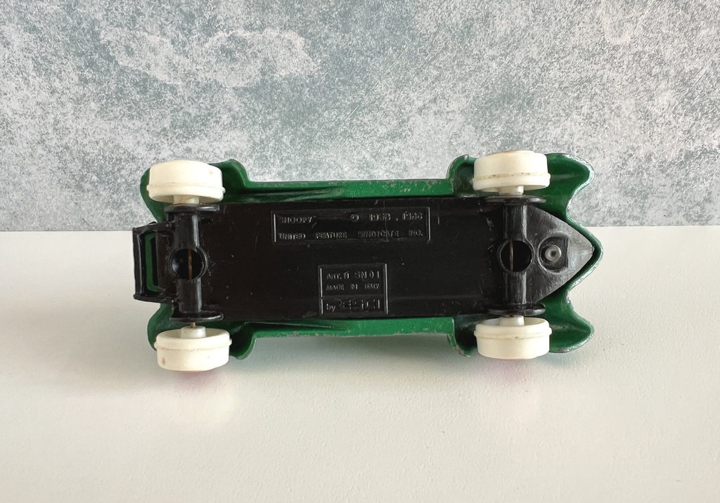 Voiture modèle réduit Snoopy - Peanuts ESCI