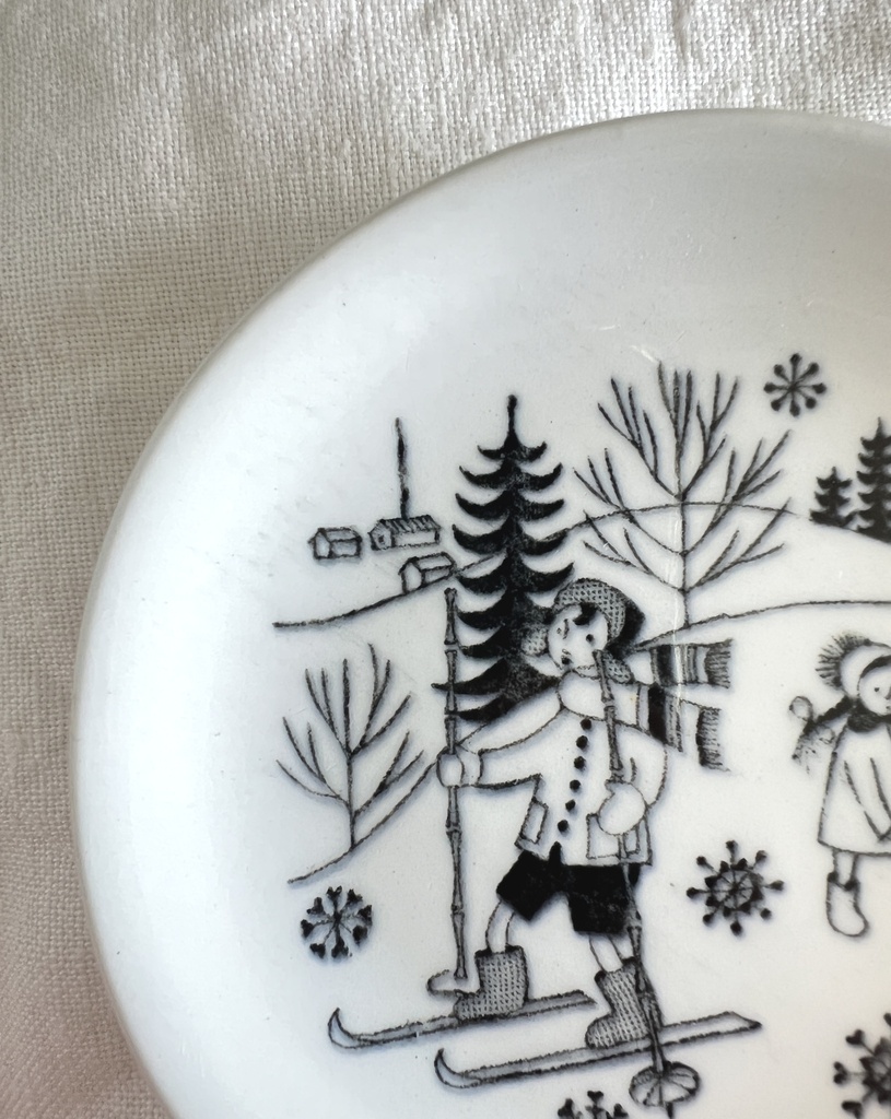 Petite assiette murale Arabia Raija Uosikkinen