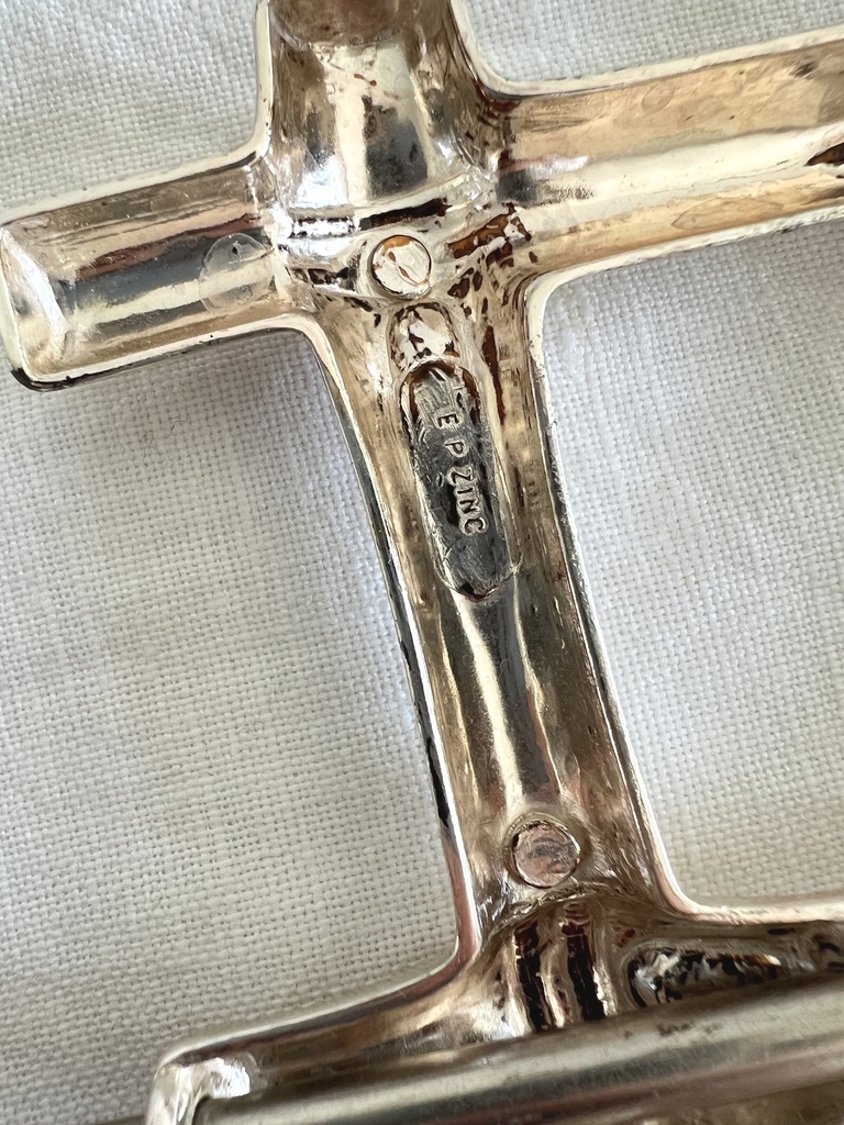 Sous-plat en métal argenté en forme de tige de bambou