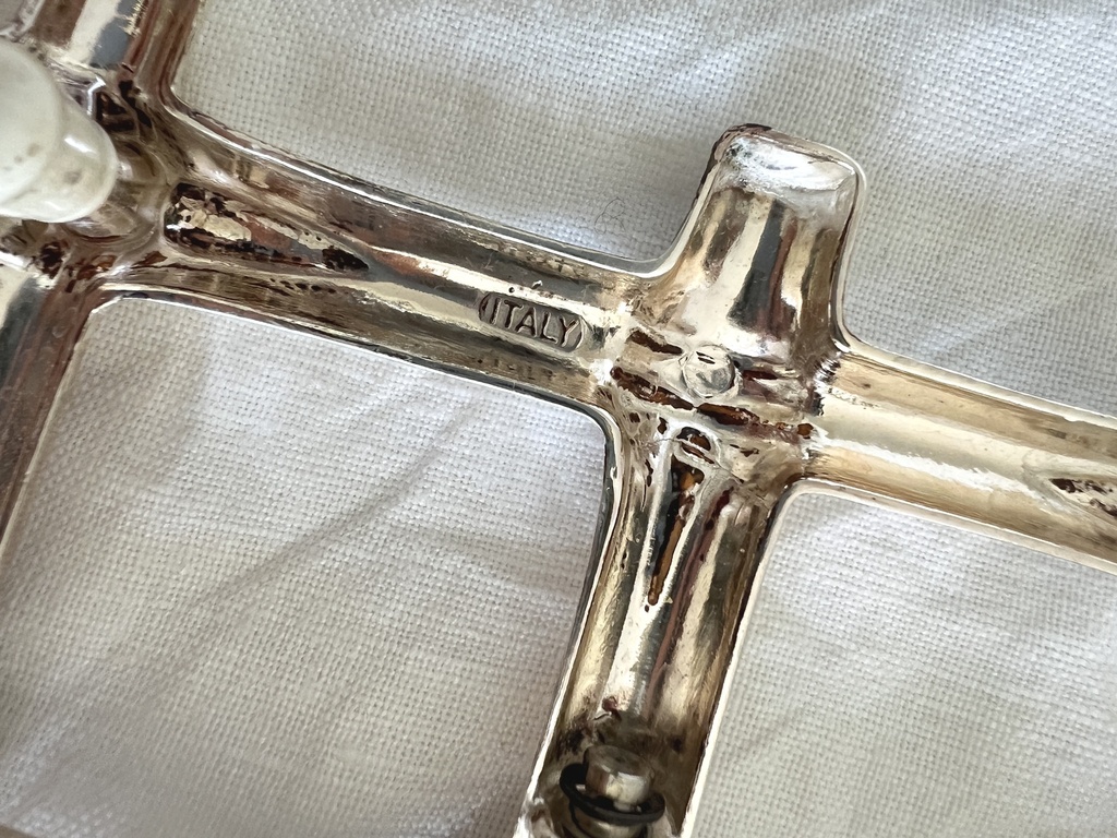 Sous-plat en métal argenté en forme de tige de bambou