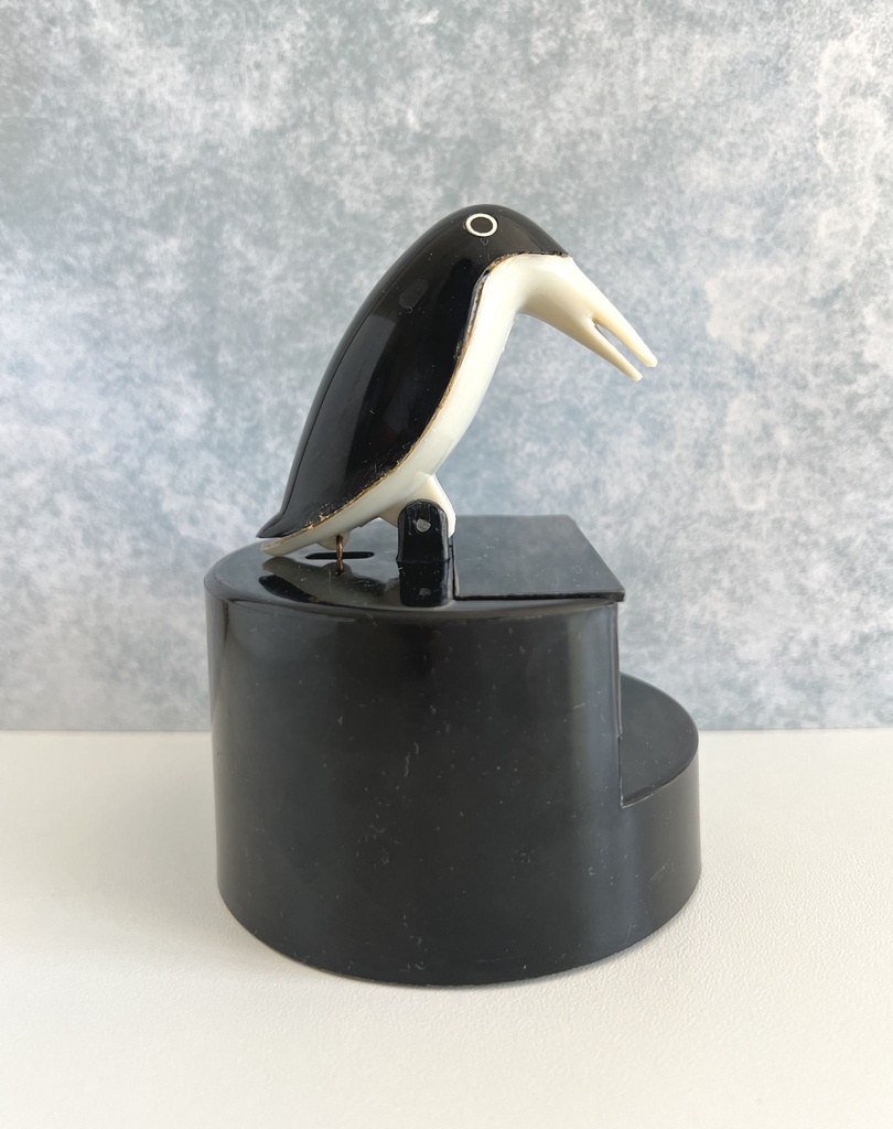 Distributeur de cure-dents pingouin