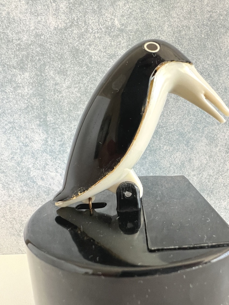 Distributeur de cure-dents pingouin