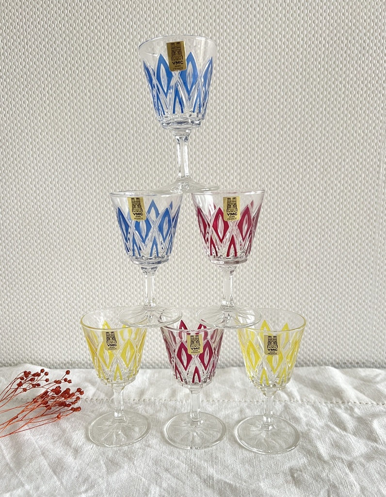 6 petits verres sur pied Arlequin VMC, neufs et dans leur emballage