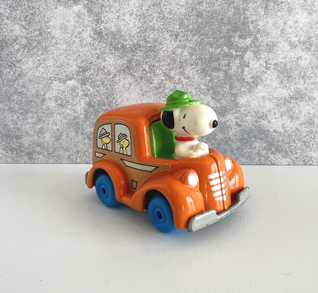 Voiture modèle réduit Snoopy - Peanuts 1966 / 1971