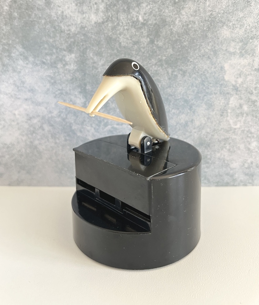 Distributeur de cure-dents pingouin