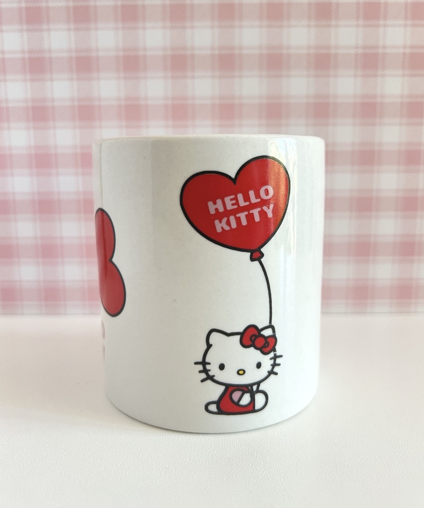 Tasse Hello Kitty avec ballons en forme de cœur - Sanrio 2011