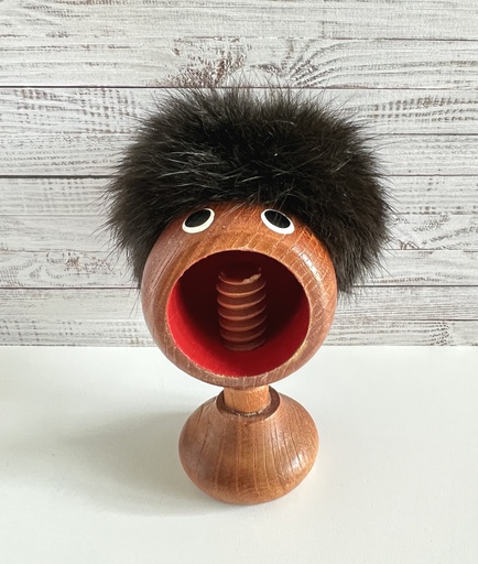 Casse-noix tête en bois avec cheveux