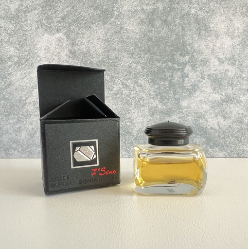 Miniature de parfum 7e sens de Sonia Rykiel